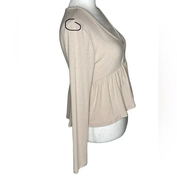 Altat’d State Ribbed Babydoll Cream Top Bishop Sleeves Size Medium NWT - Picture 6 of 13